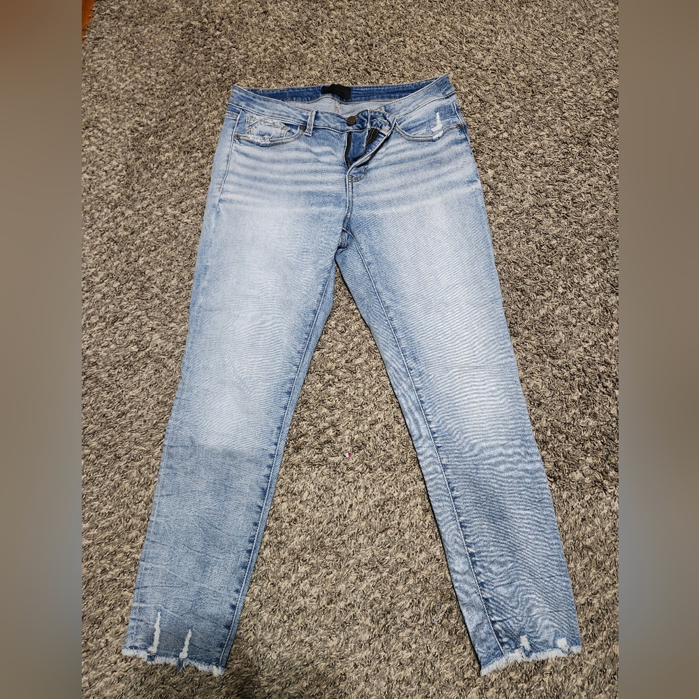 Buckle Women's Faded Blue Skinny Jeans